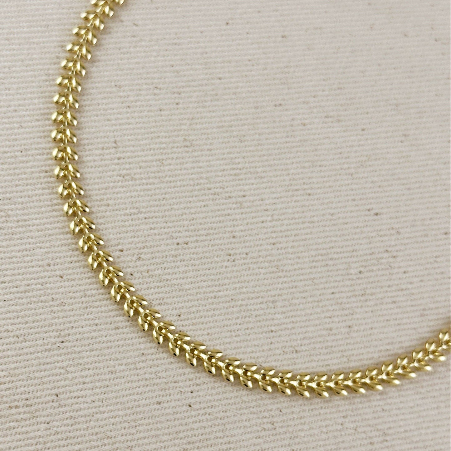 Leaf Choker Necklace – 18K Gold Filled