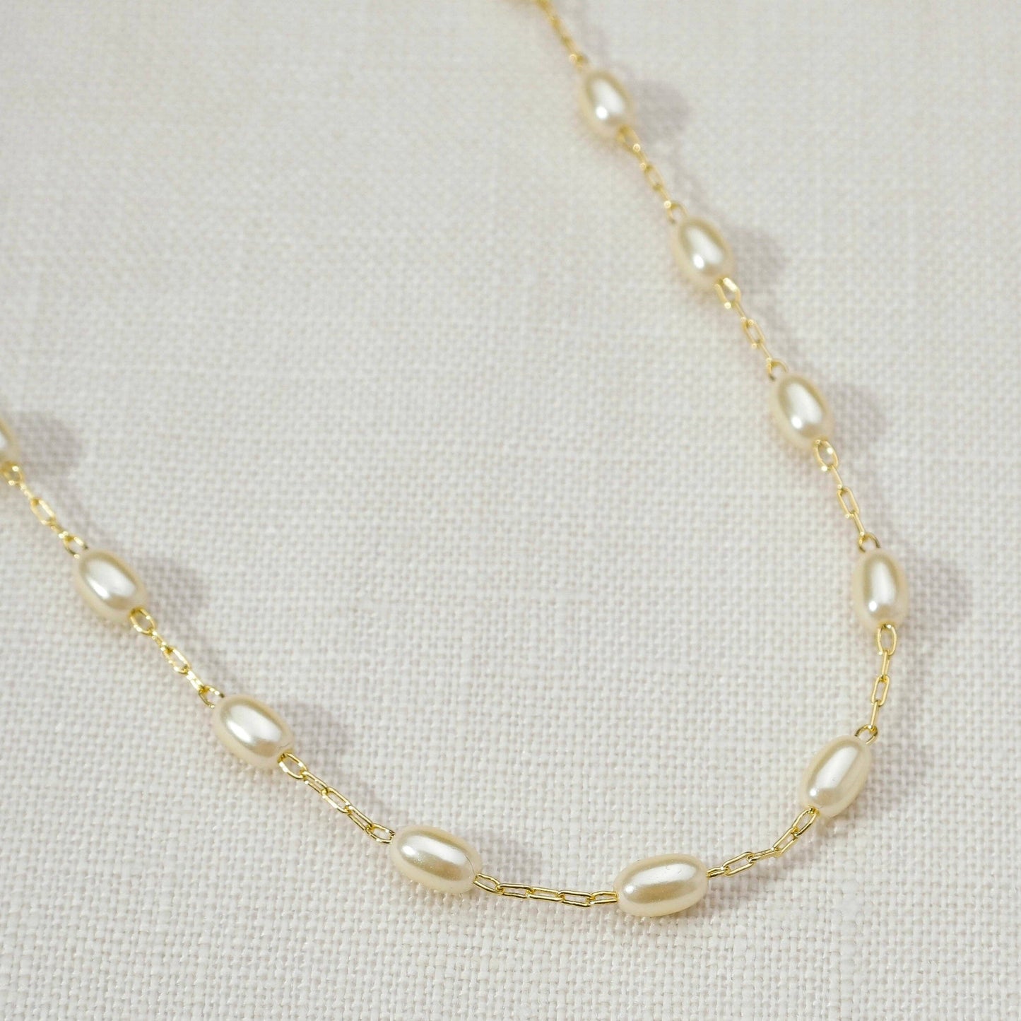 Oblong Pearl Choker Necklace – 18K Gold Filled